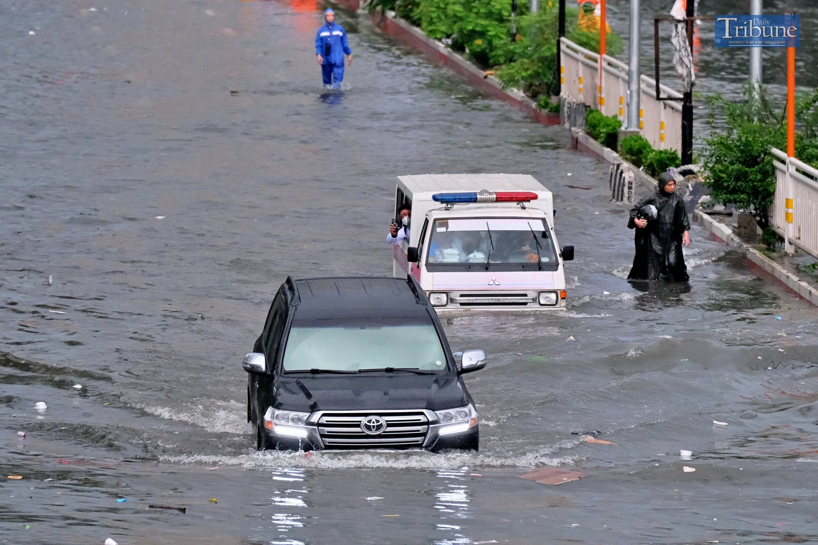 TRIBUNE-manila-submerged